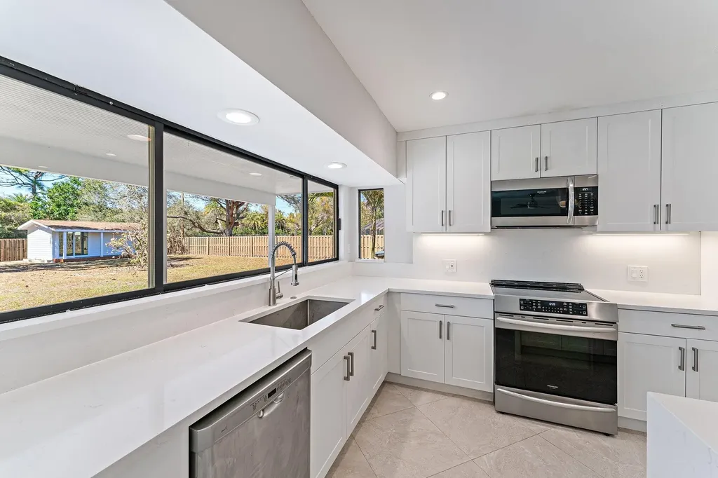 5883 Set N Sun Place Jupiter FL 33458