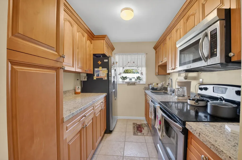 220 High Point Court E Delray Beach FL 33445