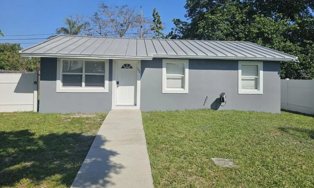 120 S Price Street Lake Worth FL 33461