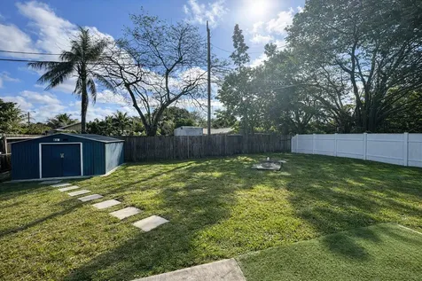 120 S Price Street Lake Worth FL 33461