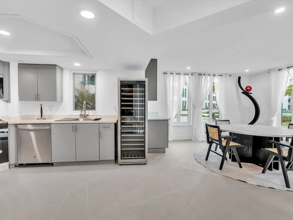 120 SE 5th Avenue Boca Raton FL 33432