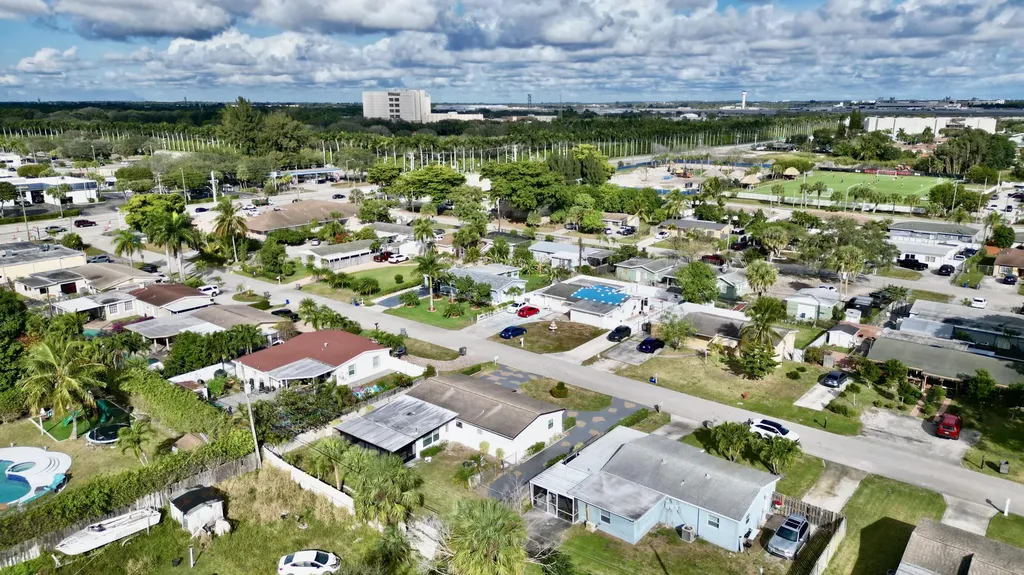 2890 Marbill Road West Palm Beach FL 33406