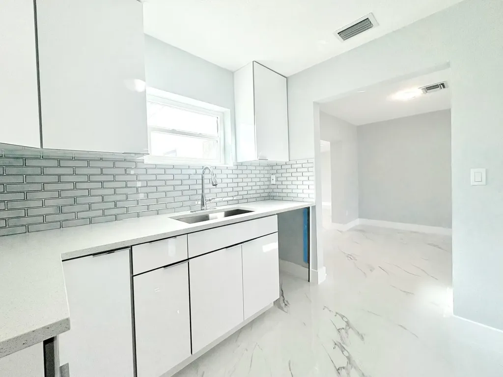 2890 Marbill Road West Palm Beach FL 33406