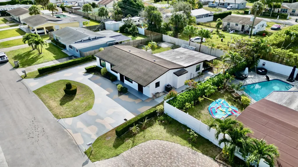 2890 Marbill Road West Palm Beach FL 33406