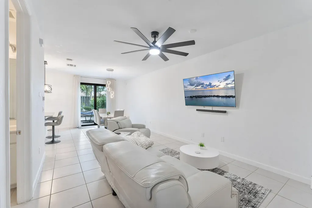 12826 Anthorne Lane Boynton Beach FL 33436