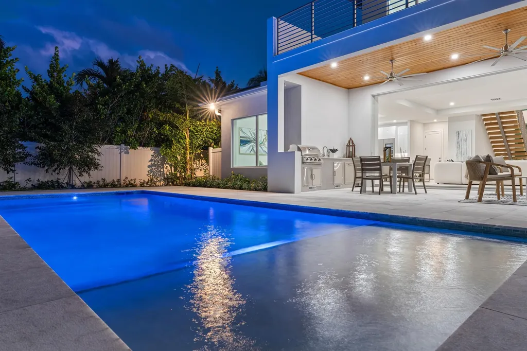 417 Lake Drive Delray Beach FL 33444