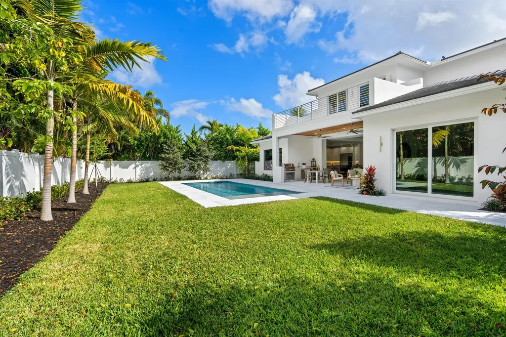 417 Lake Drive Delray Beach FL 33444