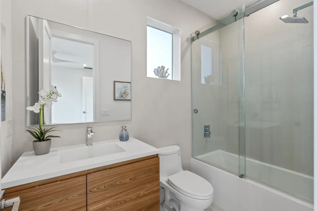 417 Lake Drive Delray Beach FL 33444