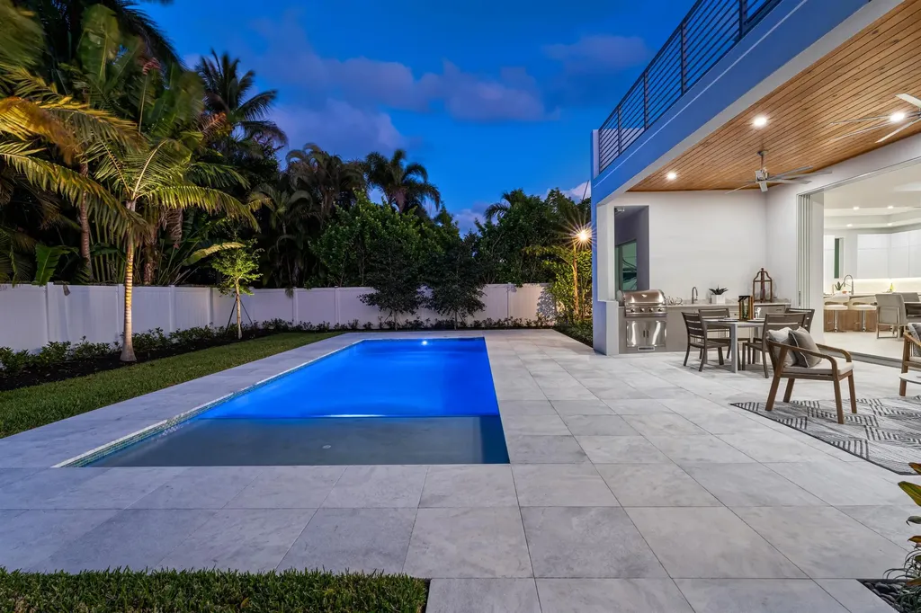 417 Lake Drive Delray Beach FL 33444