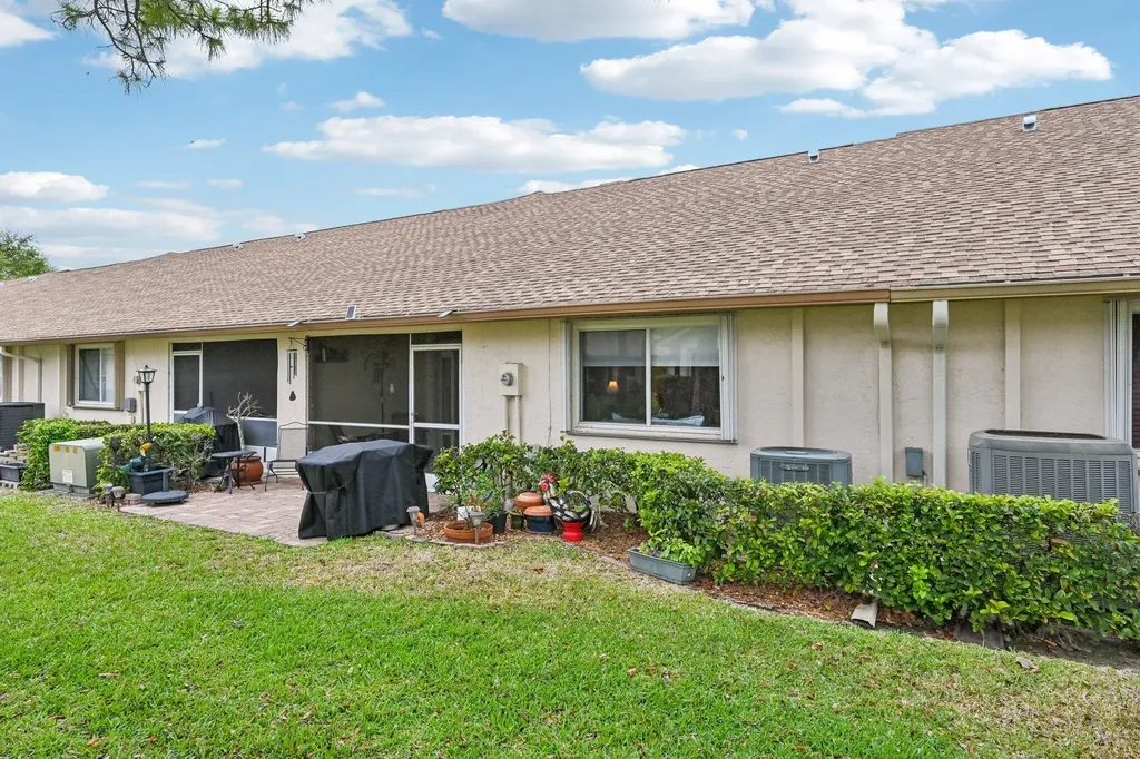156 Sandy Lane Royal Palm Beach FL 33411