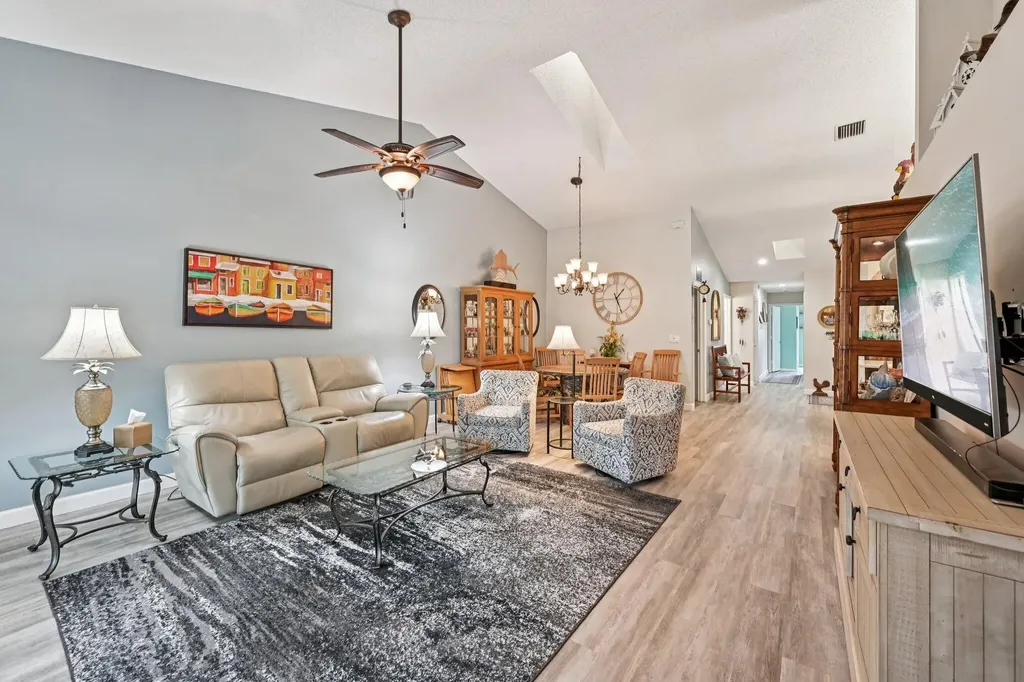 156 Sandy Lane Royal Palm Beach FL 33411