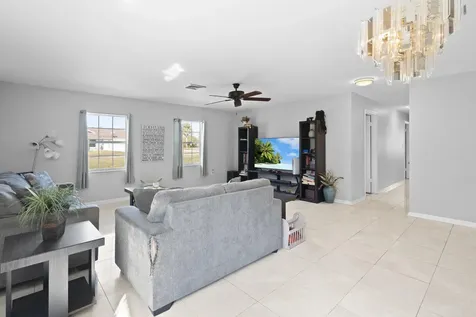 2118 SE Morningside Boulevard Port St Lucie FL 34952