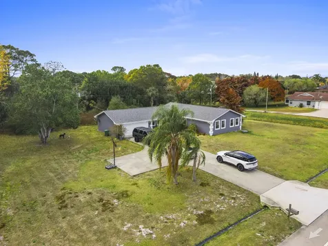 2118 SE Morningside Boulevard Port St Lucie FL 34952