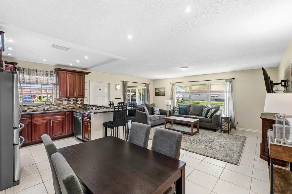 4850 NW 4th Street Delray Beach FL 33445