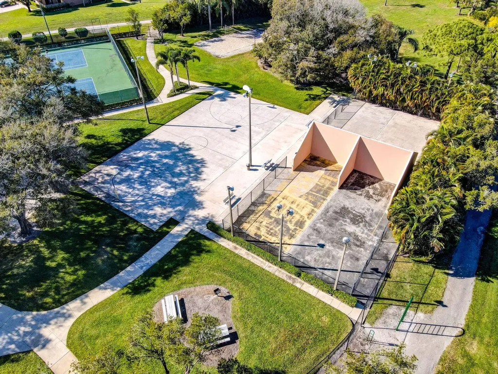 4210 42nd Way West Palm Beach FL 33407