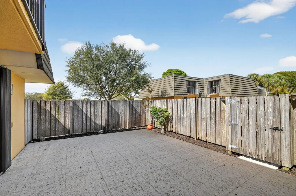 4210 42nd Way West Palm Beach FL 33407