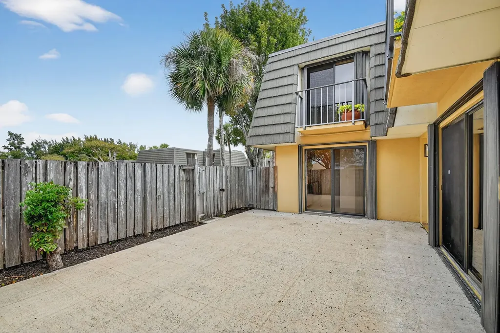 4210 42nd Way West Palm Beach FL 33407