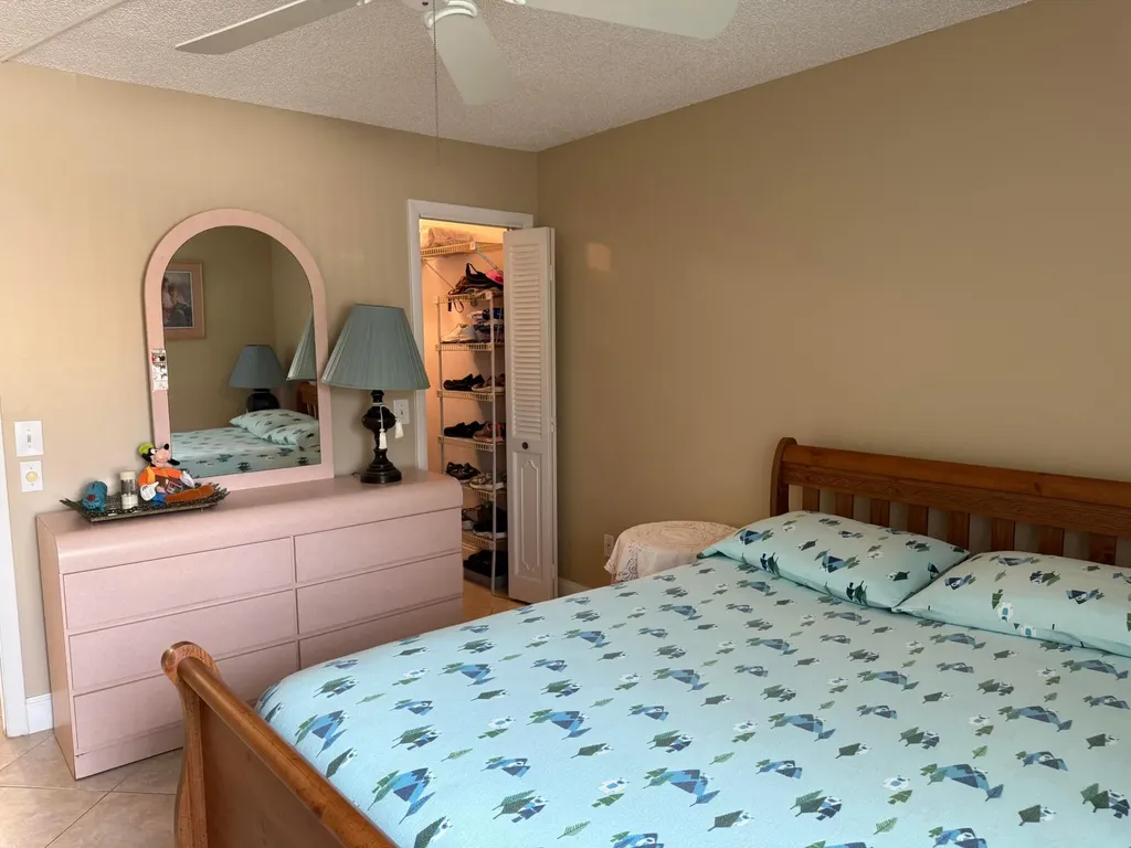 147 Burgundy D Delray Beach FL 33484