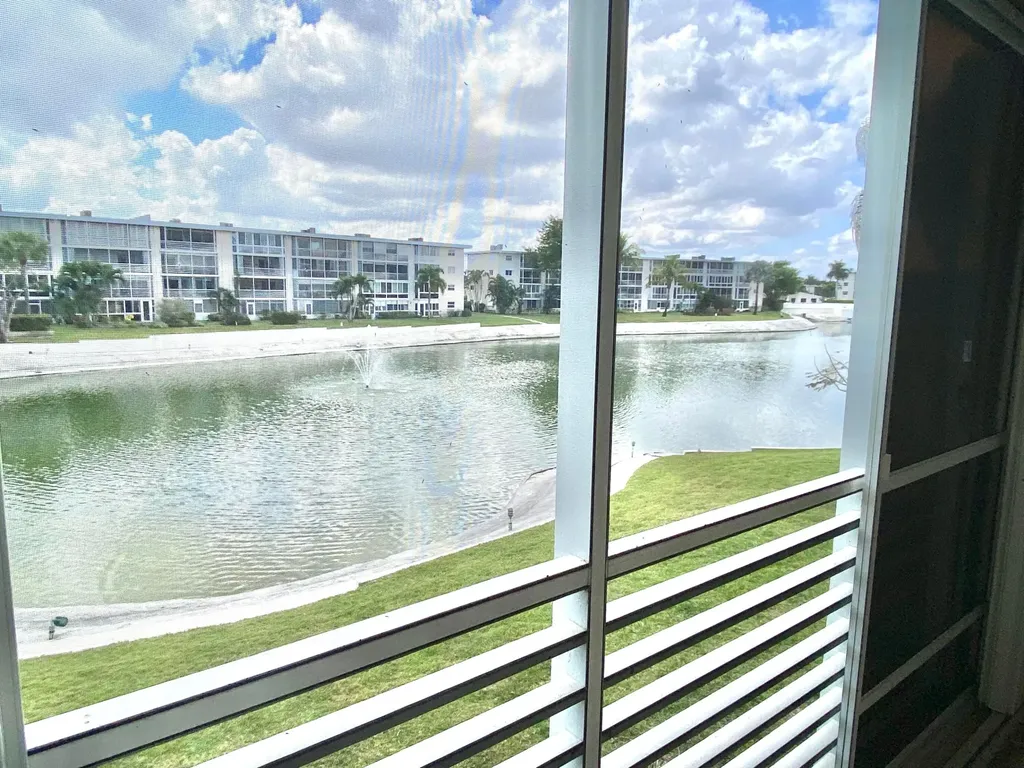 2616 N Garden Drive Lake Worth FL 33461