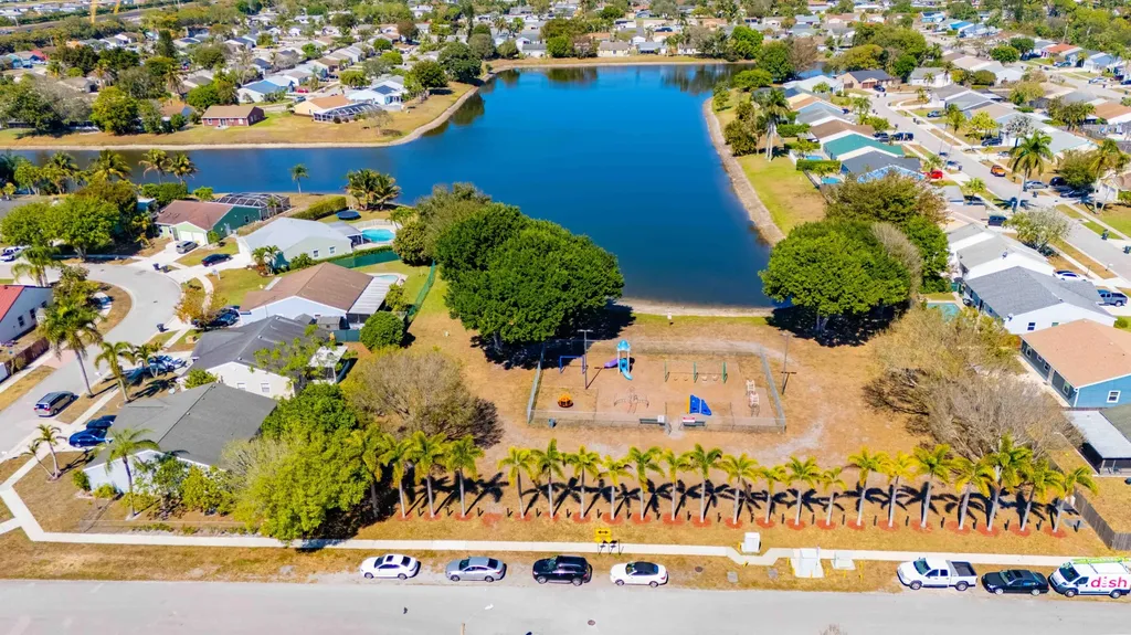 7791 Blairwood Circle N Lake Worth FL 33467