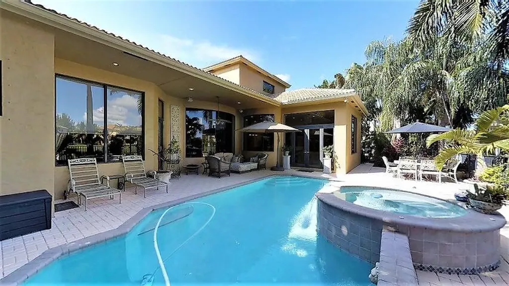 8871 Club Estates Way Lake Worth FL 33467