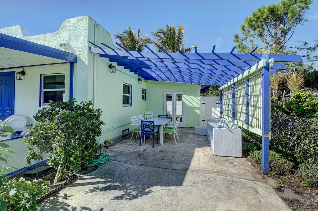 212 SW 1st Avenue Delray Beach FL 33444