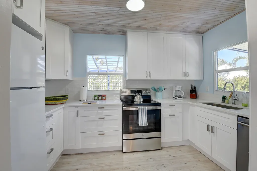 212 SW 1st Avenue Delray Beach FL 33444