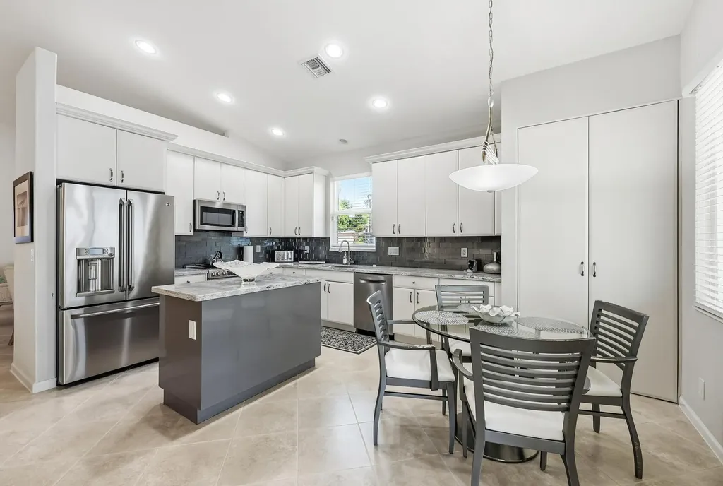 2737 Clipper Circle West Palm Beach FL 33411