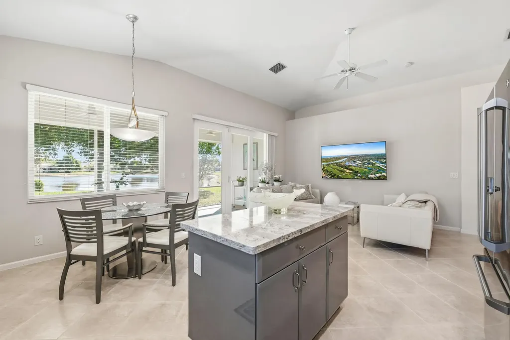 2737 Clipper Circle West Palm Beach FL 33411