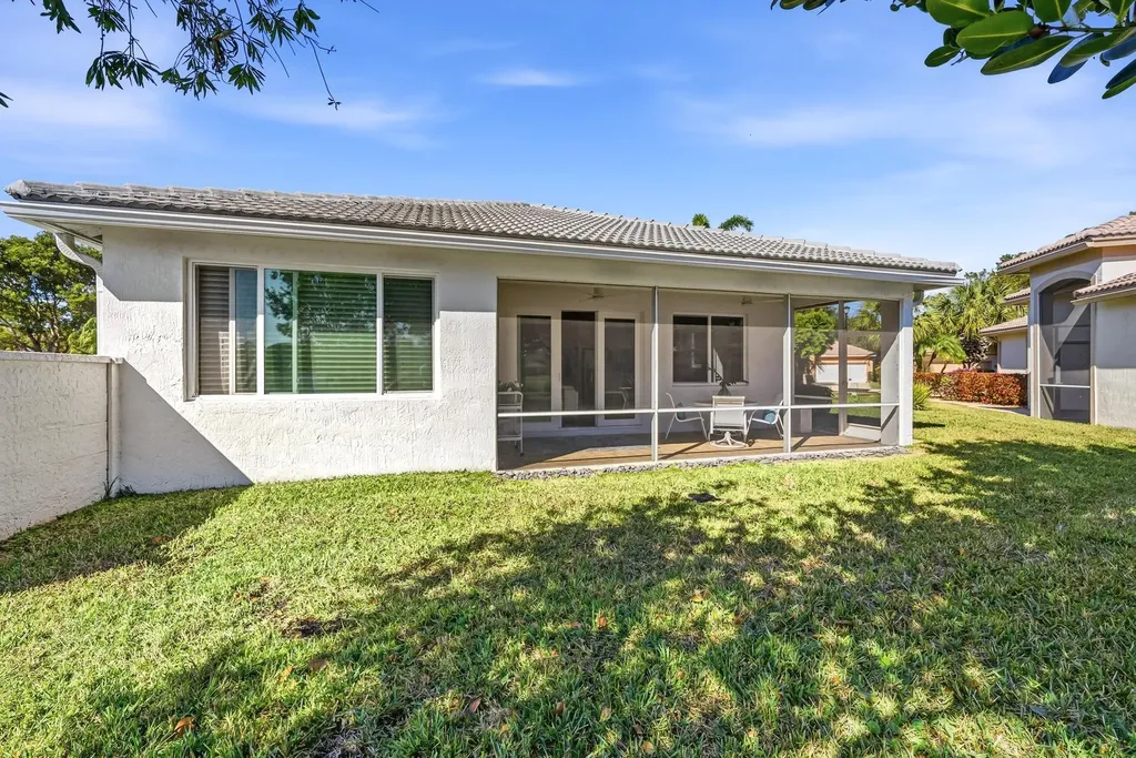 2737 Clipper Circle West Palm Beach FL 33411