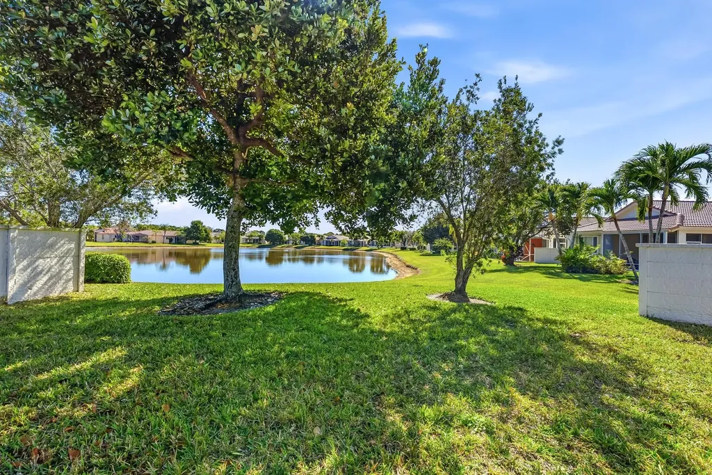 2737 Clipper Circle West Palm Beach FL 33411