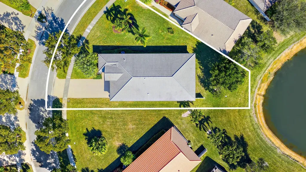 2737 Clipper Circle West Palm Beach FL 33411