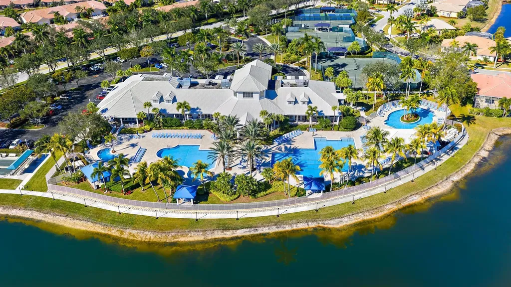 2737 Clipper Circle West Palm Beach FL 33411