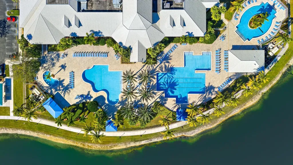 2737 Clipper Circle West Palm Beach FL 33411