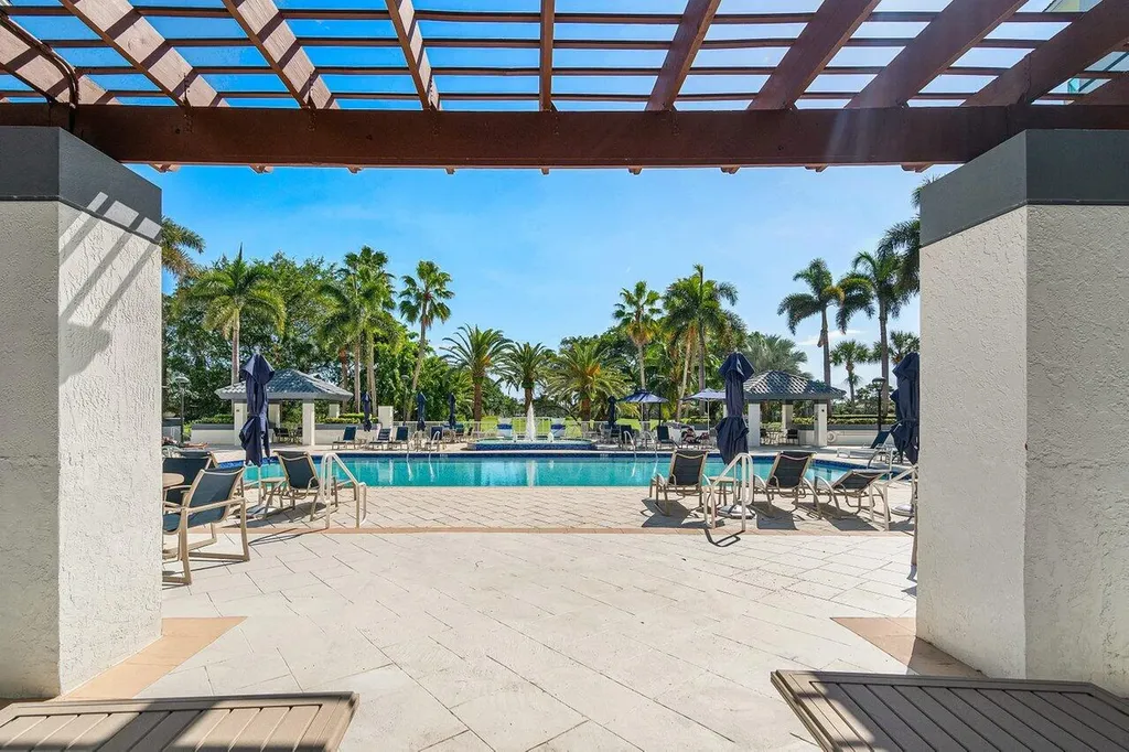 500 SE Mizner Boulevard Boca Raton FL 33432