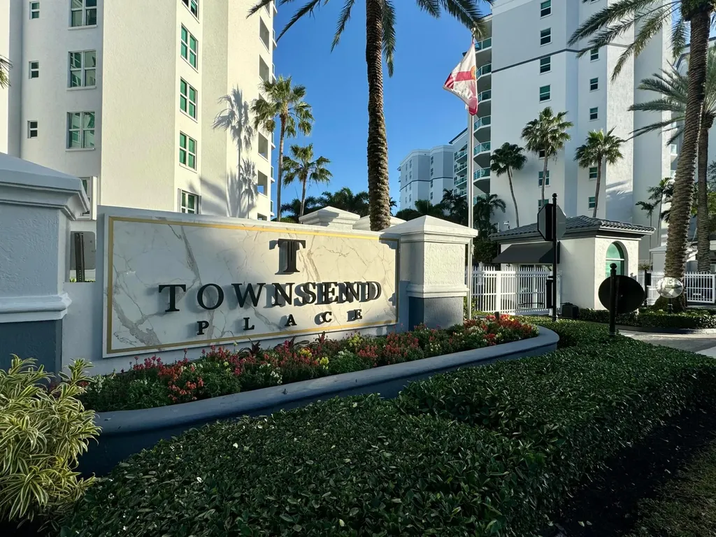 500 SE Mizner Boulevard Boca Raton FL 33432