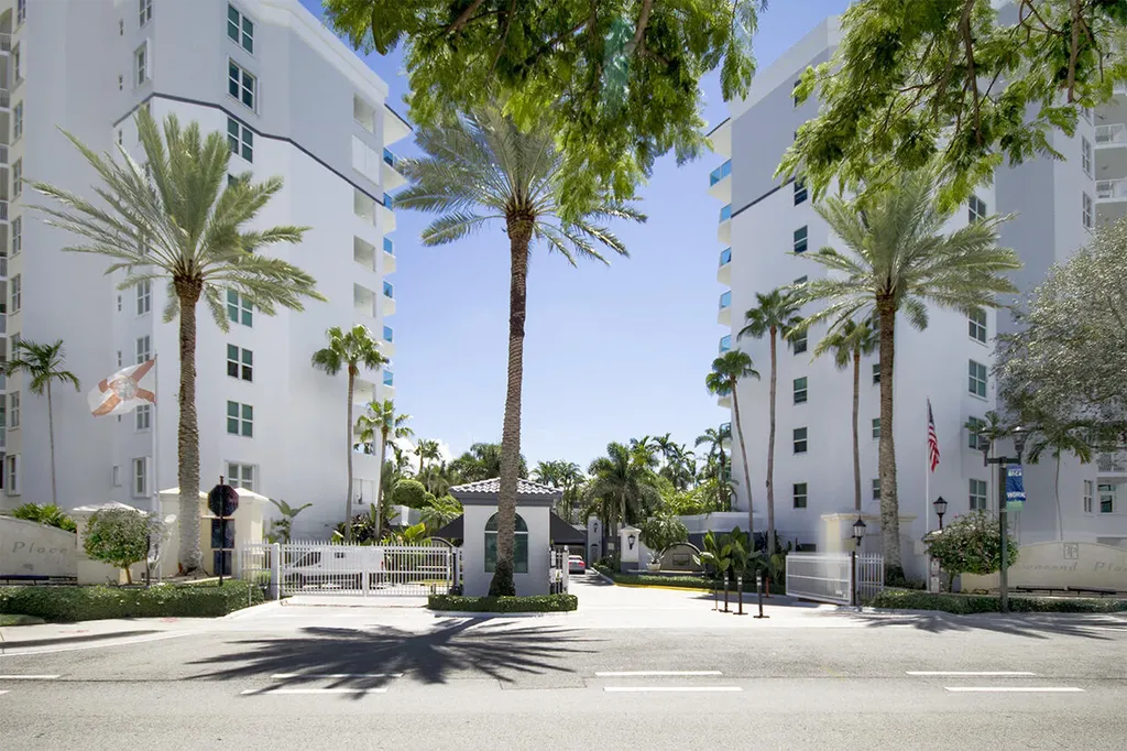 500 SE Mizner Boulevard Boca Raton FL 33432
