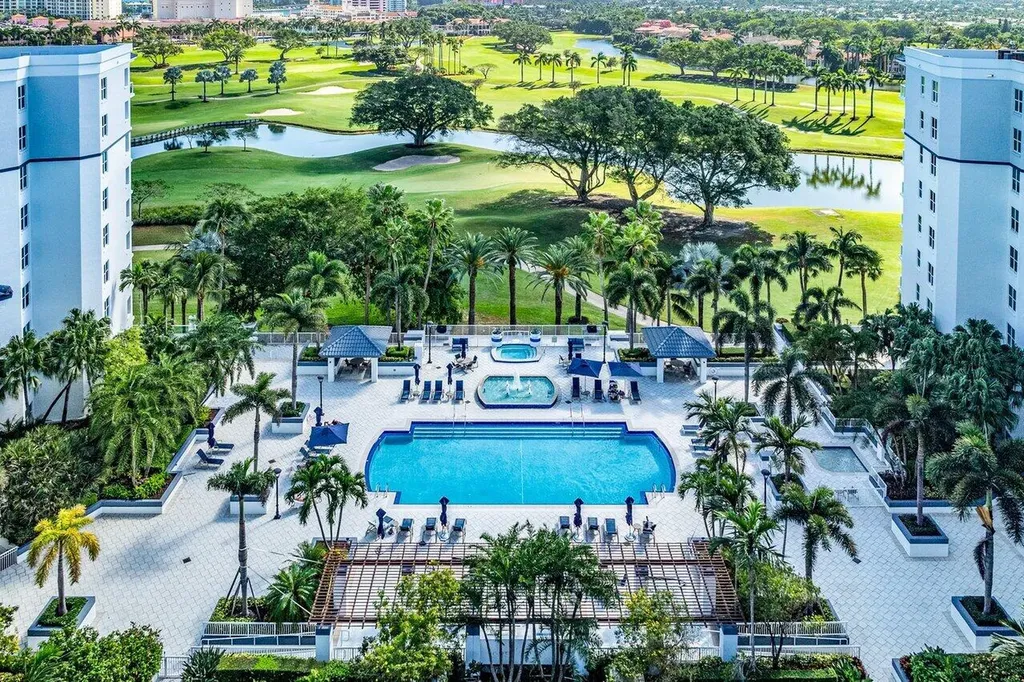 500 SE Mizner Boulevard Boca Raton FL 33432