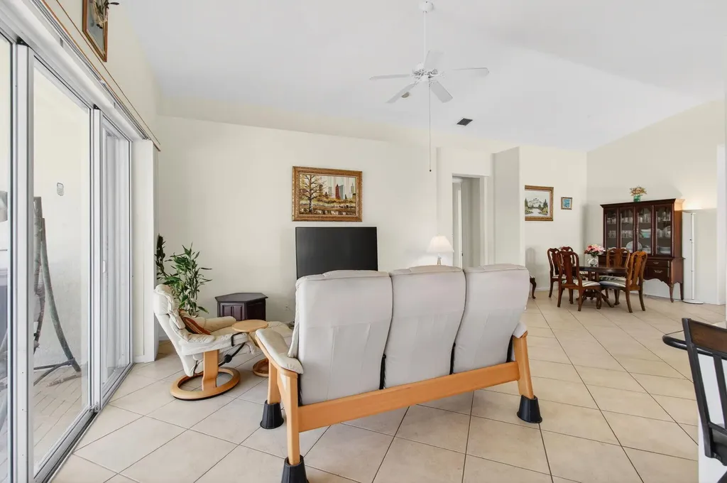 2707 Clipper Circle West Palm Beach FL 33411