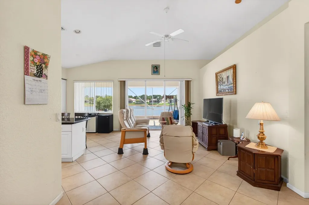 2707 Clipper Circle West Palm Beach FL 33411