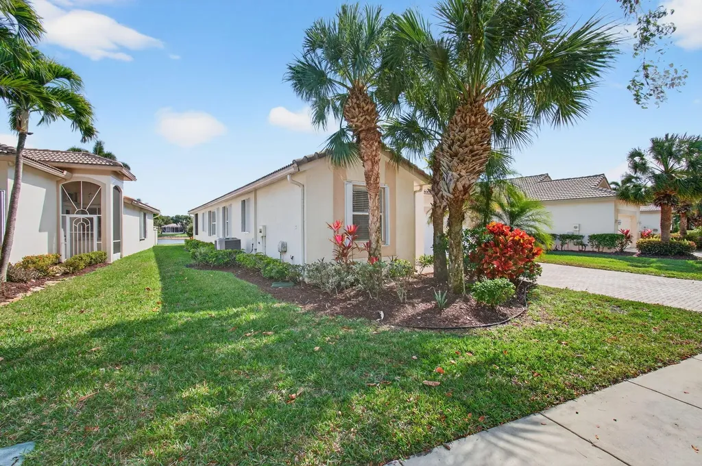 2707 Clipper Circle West Palm Beach FL 33411