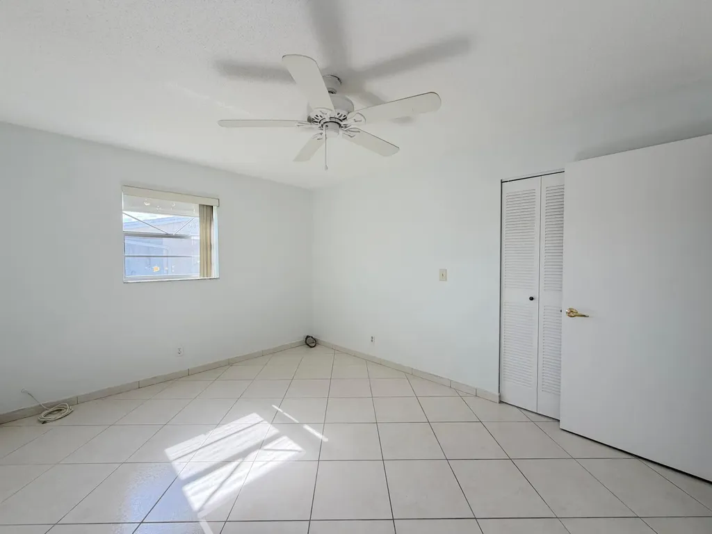 2704 Knight Lane Delray Beach FL 33445
