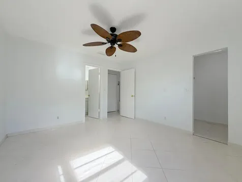 2704 Knight Lane Delray Beach FL 33445