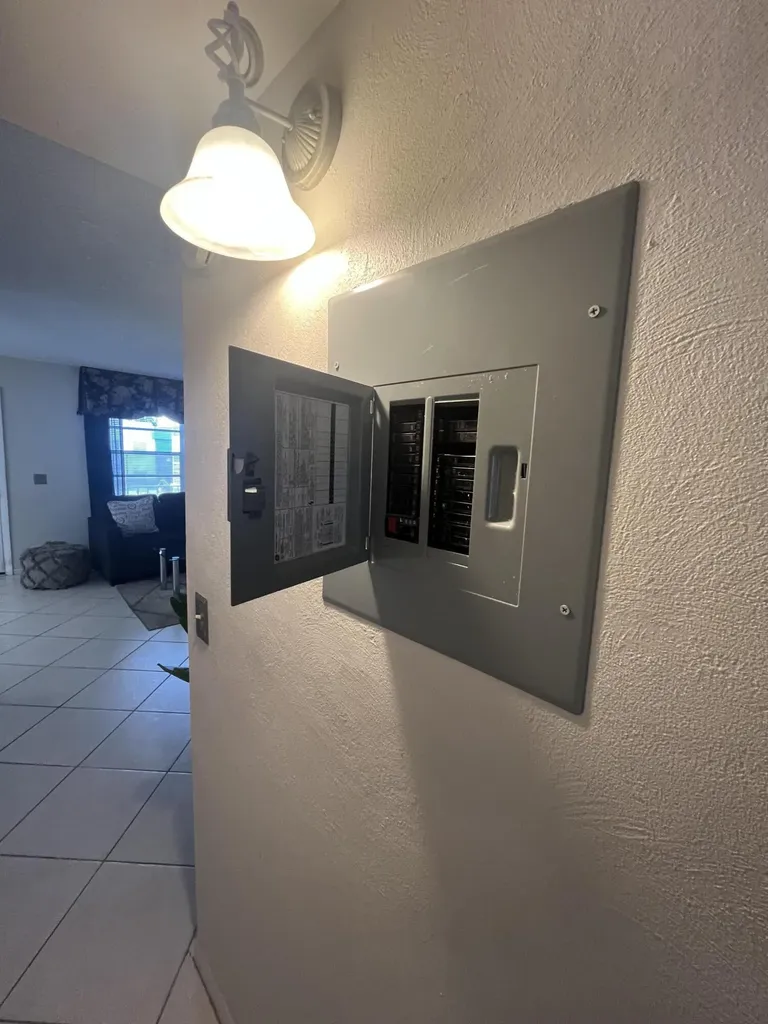 142 Normandy C Delray Beach FL 33484