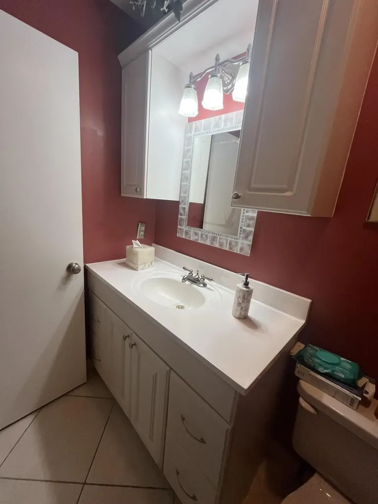 142 Normandy C Delray Beach FL 33484