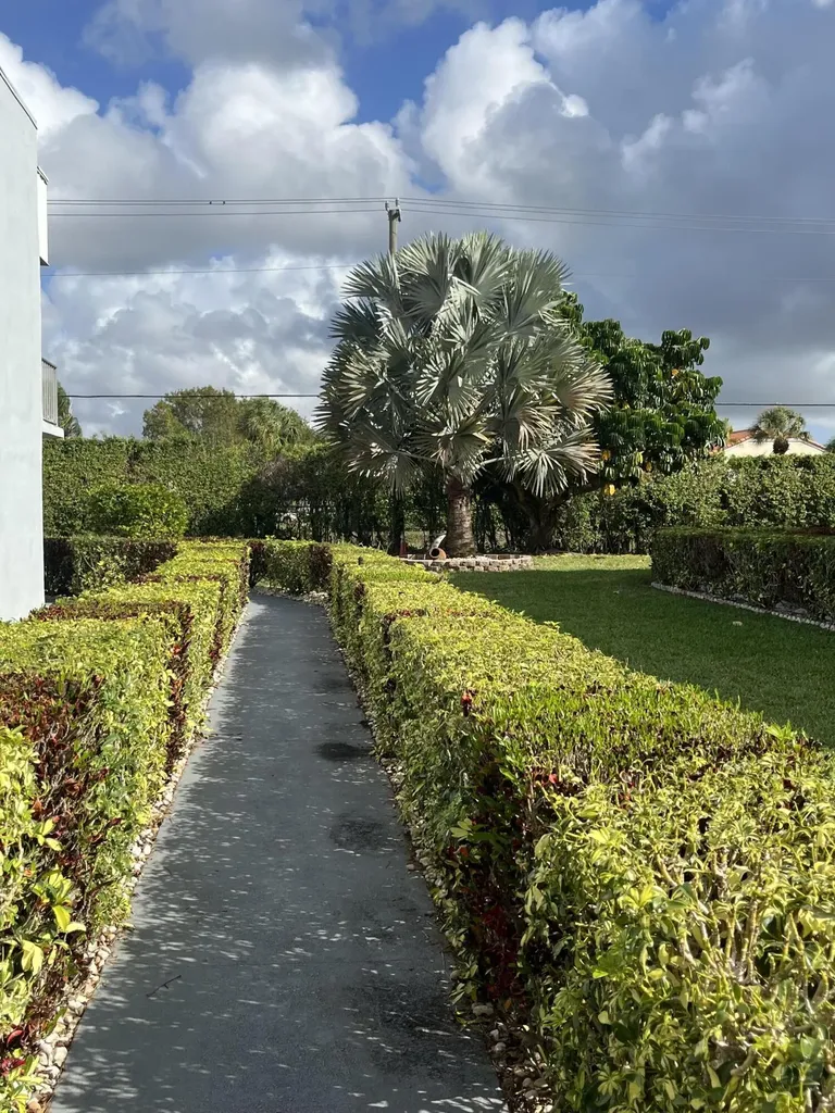 142 Normandy C Delray Beach FL 33484