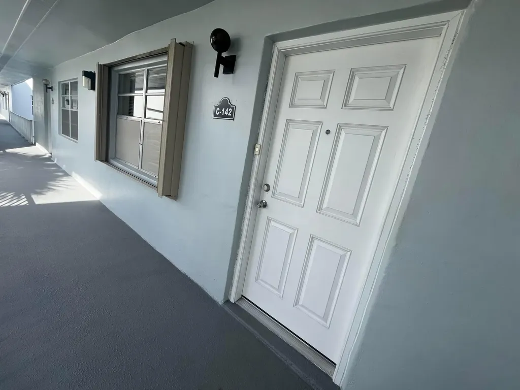 142 Normandy C Delray Beach FL 33484
