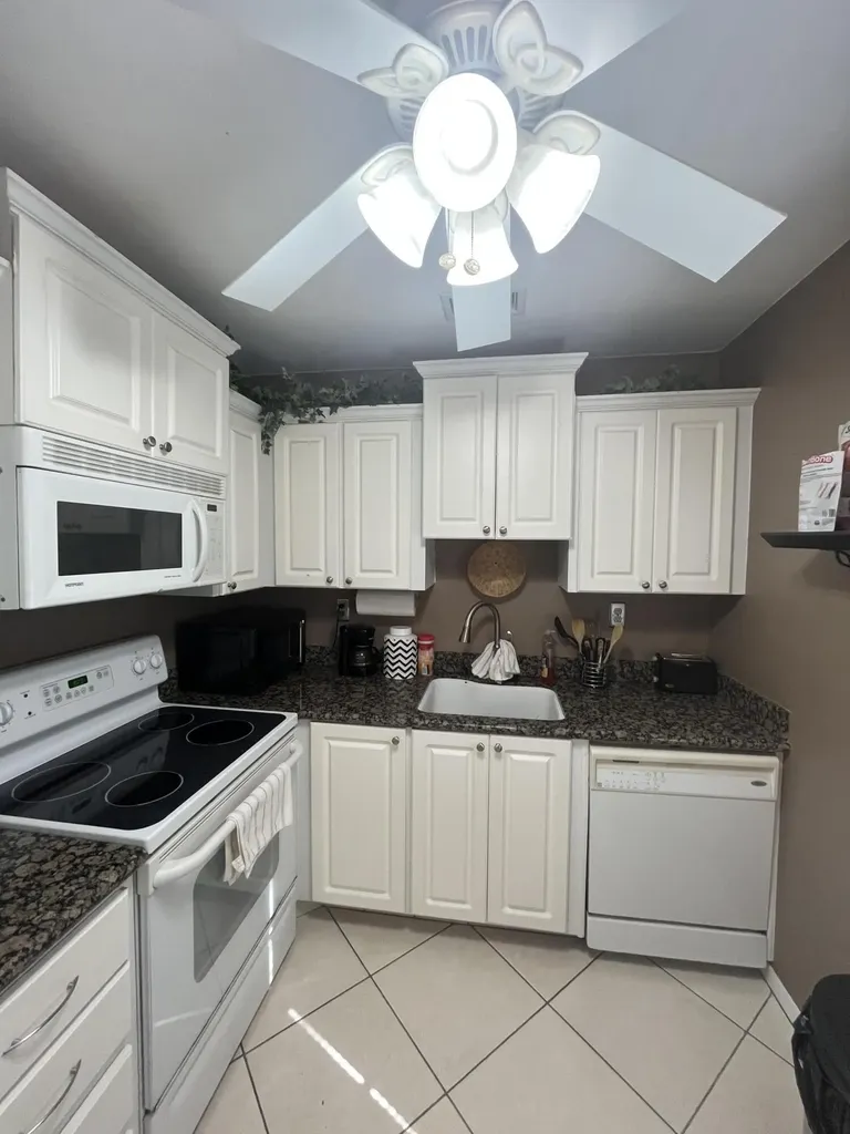 142 Normandy C Delray Beach FL 33484