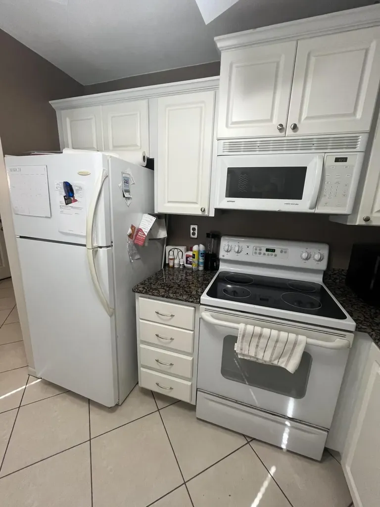 142 Normandy C Delray Beach FL 33484