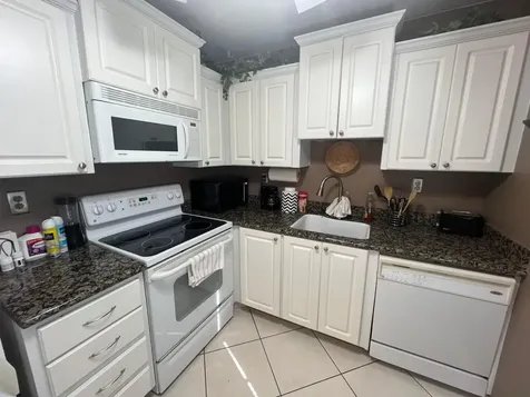 142 Normandy C Delray Beach FL 33484